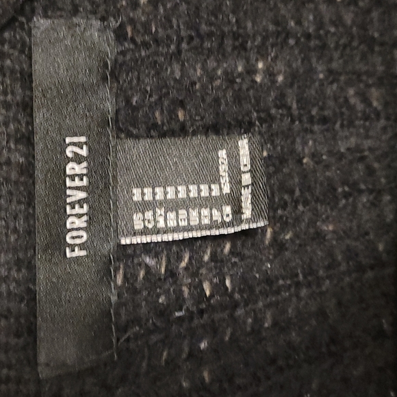 Forever 21 black sweater cardigan size M - Picture 2 of 3